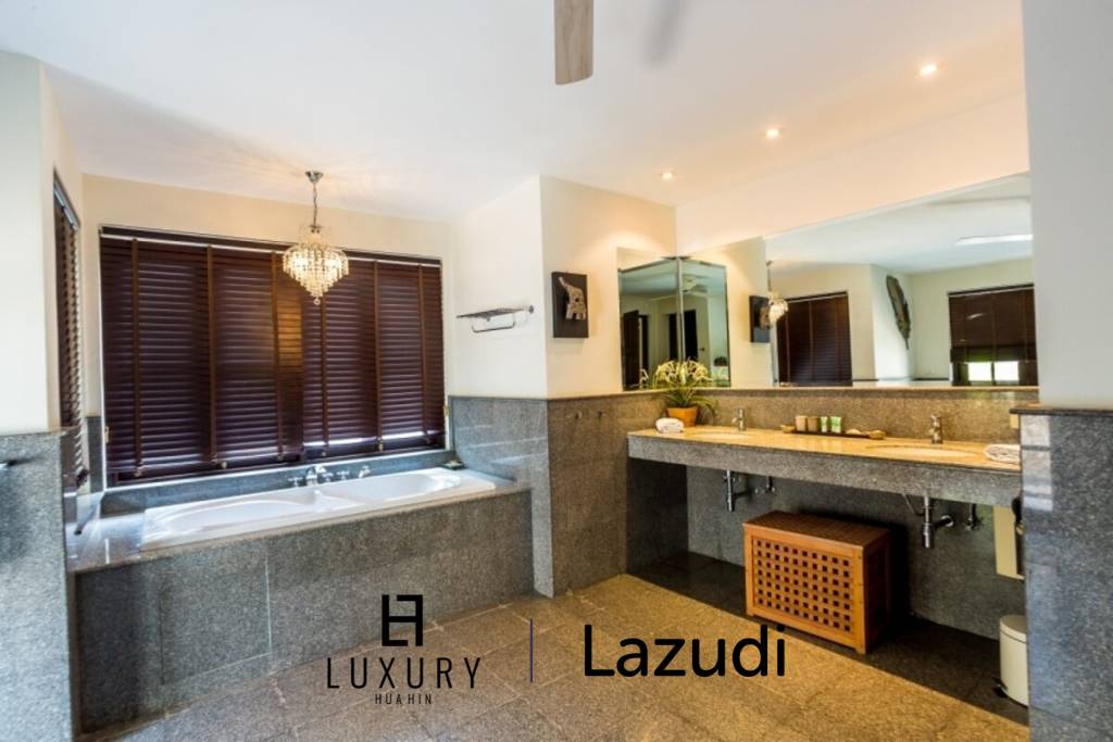 1,600 ตร.ม 5 เตียง 5 อาบน้ำ วิลล่า For ขาย