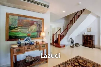 SANTI PURA : Great Design 4 Bed duplex Condo in premier complex on the Beach with Sea Views.