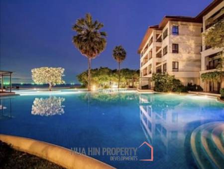 SANTI PURA : Great Design 4 Bed duplex Condo in premier complex on the Beach with Sea Views.