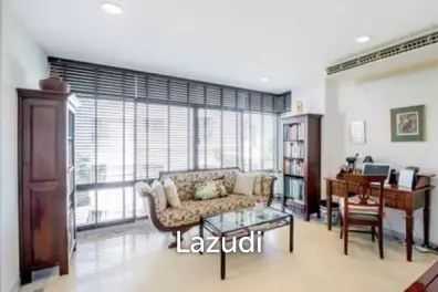 SANTI PURA : Great Design 4 Bed duplex Condo in premier complex on the Beach with Sea Views.