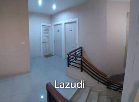 3 Bedrooms 3 Bathrooms 150 SQ.M. House For Sale