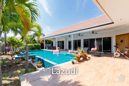 ALAMANDA VILLA HUA HIN  : Modern 3 bed pool villa