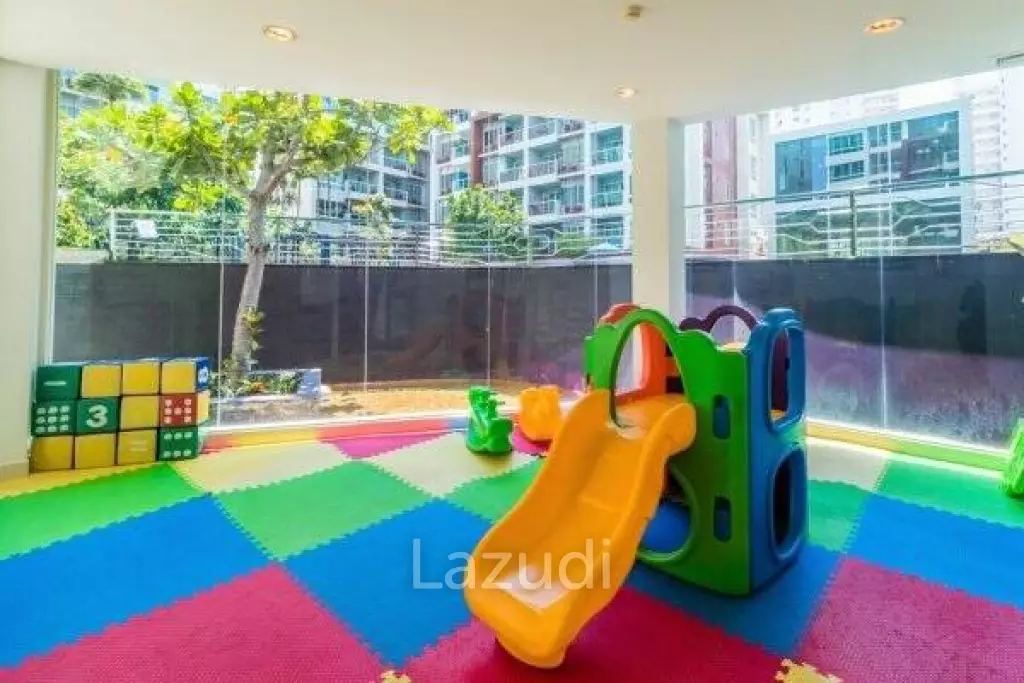 THE SEACRAZE : 2 Bed Pool View Condo