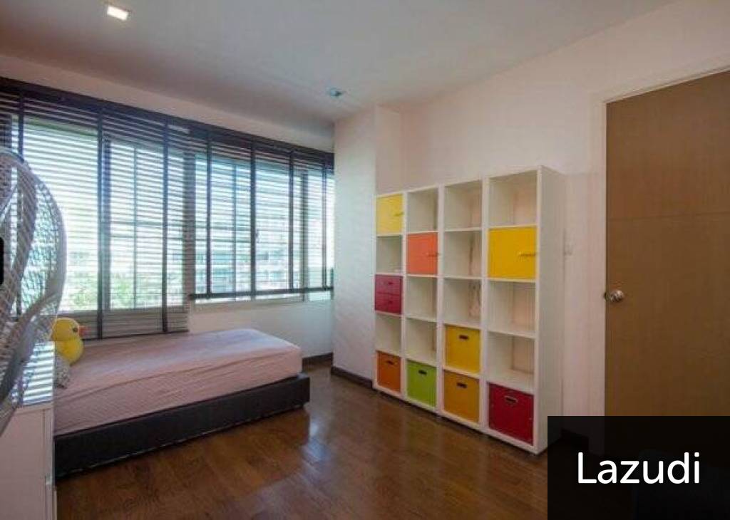 THE SEACRAZE : 2 Bed Pool View Condo THE SEACRAZE : 2 Bed Pool View Condo