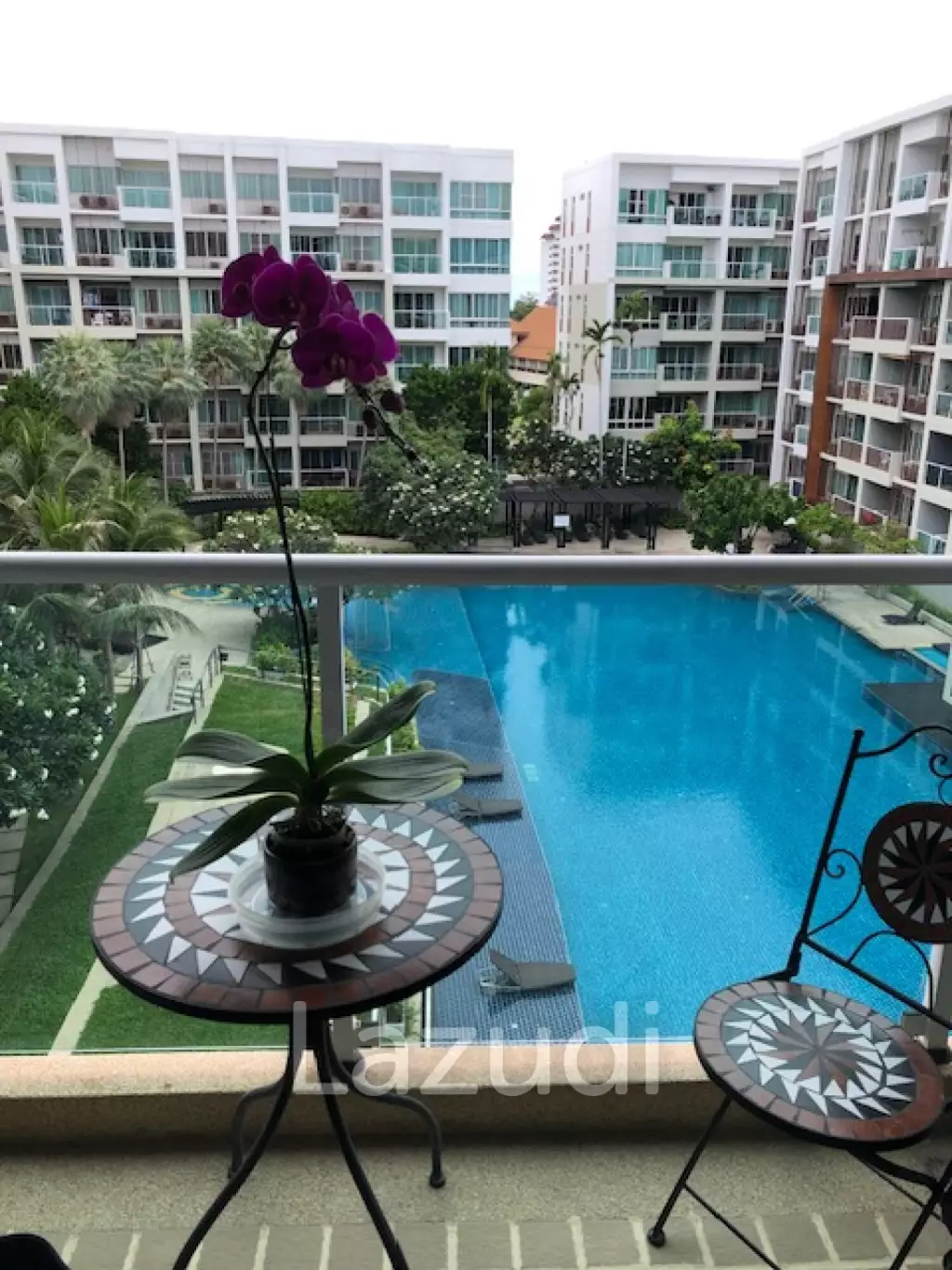 THE SEACRAZE : 2 Bed Pool View Condo