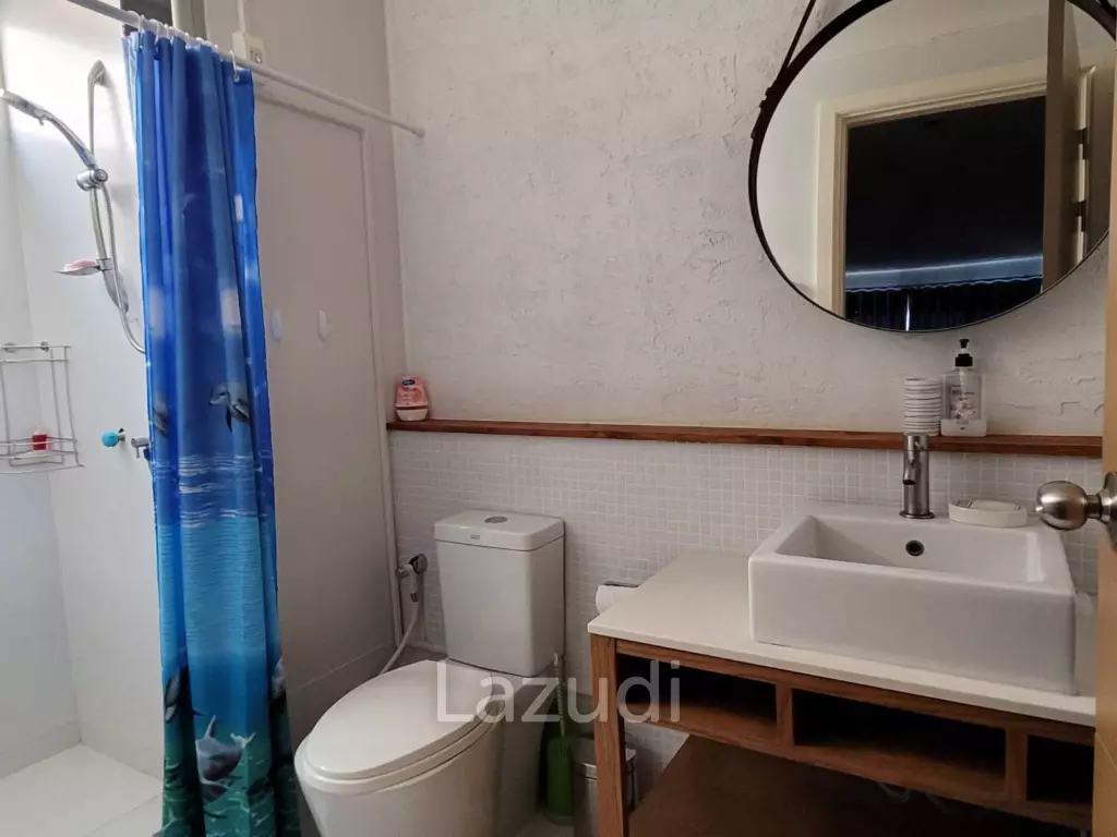 THE SEACRAZE : 2 Bed Pool View Condo