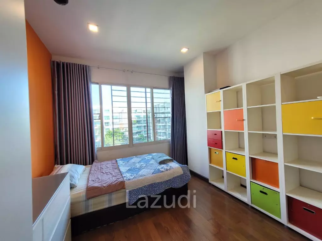 THE SEACRAZE : 2 Bed Pool View Condo