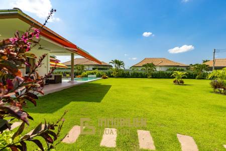 Mali Signature: Stunning 4 Bed Pool Villa