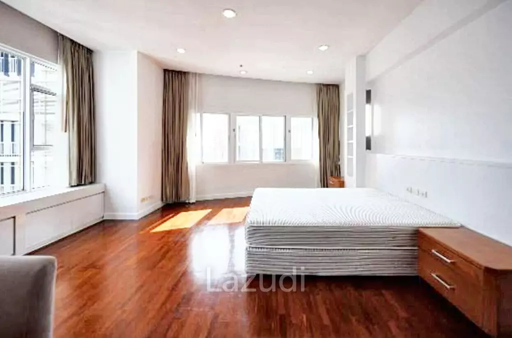 4 Bed 450 Sqm at The Grand Sethiwan