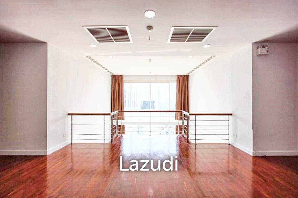 4 Bed 450 Sqm at The Grand Sethiwan