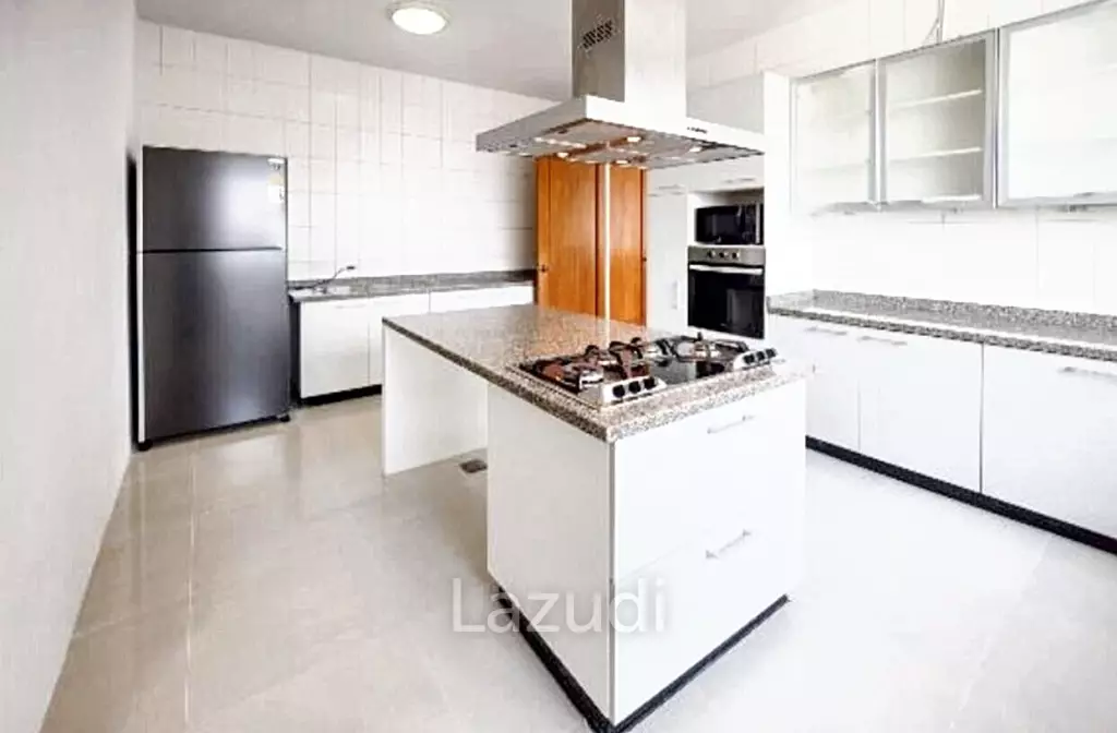 4 Bed 450 Sqm at The Grand Sethiwan