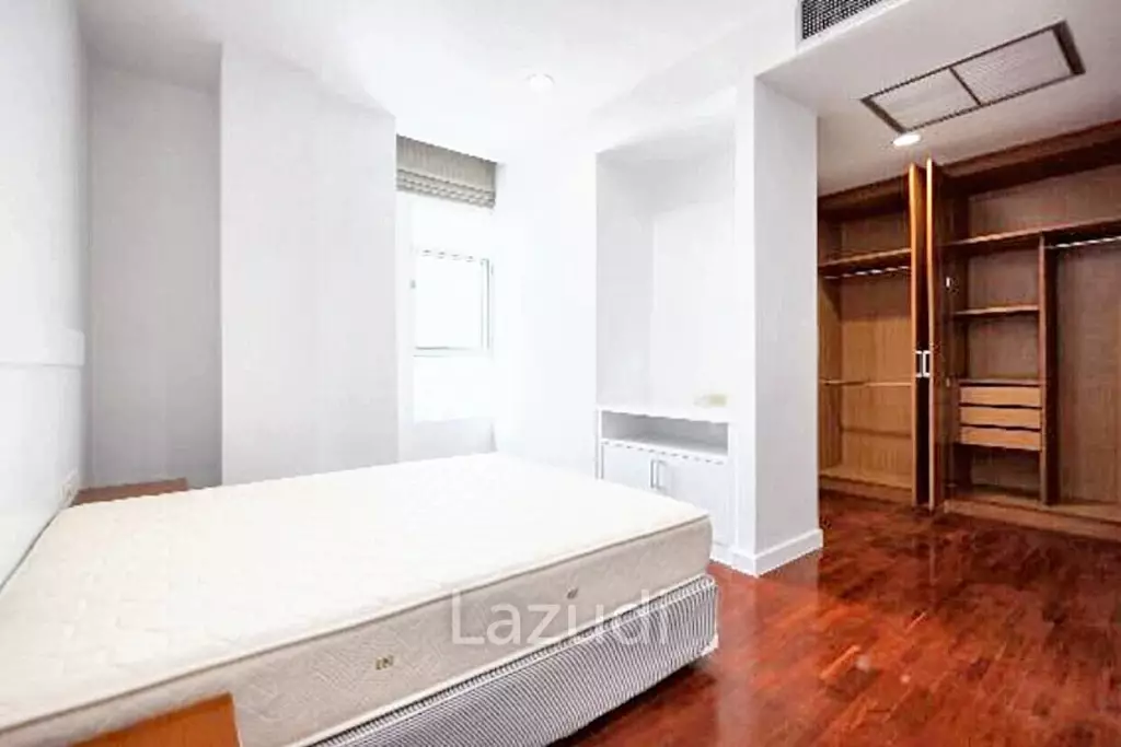 4 Bed 450 Sqm at The Grand Sethiwan