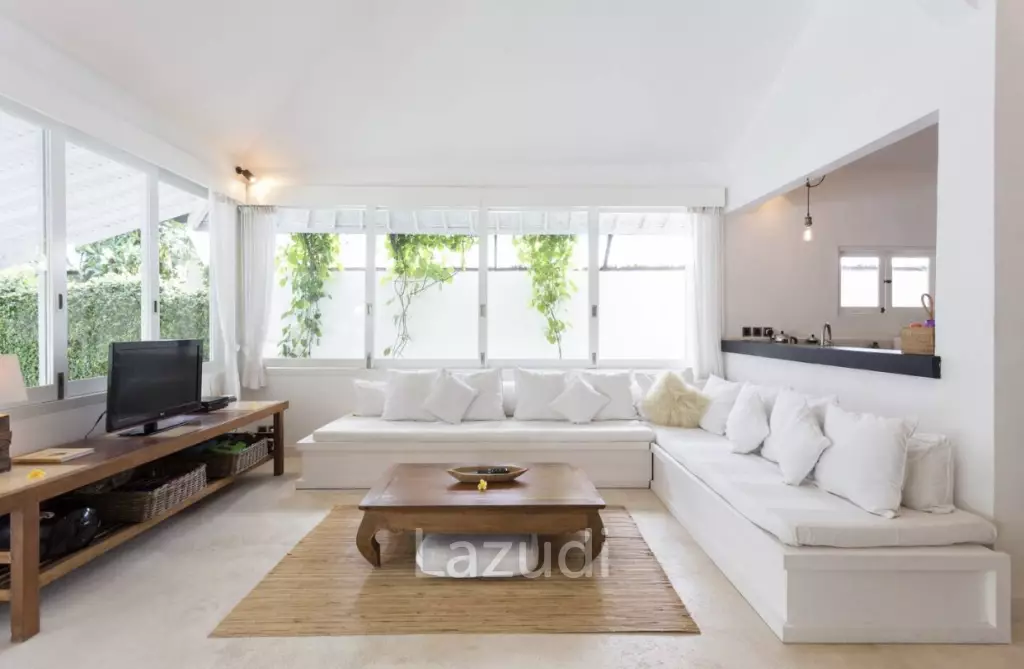 Colonial Investment villa in Petitenget 3 bedrooms Semi Furnished