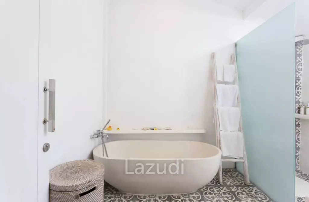 Colonial Investment villa in Petitenget 3 bedrooms Semi Furnished