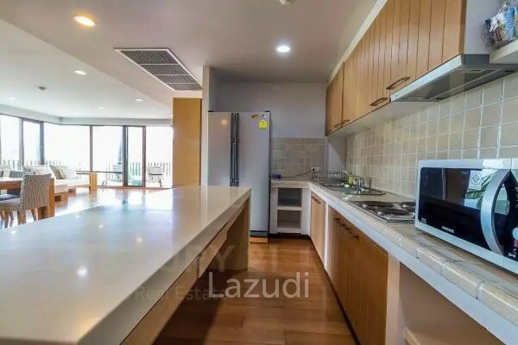 Luxury 3 Bed Beachfront Condo