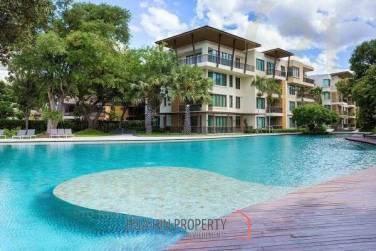 Luxury 3 Bed Beachfront Condo