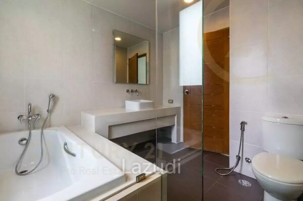 Luxury 3 Bed Beachfront Condo