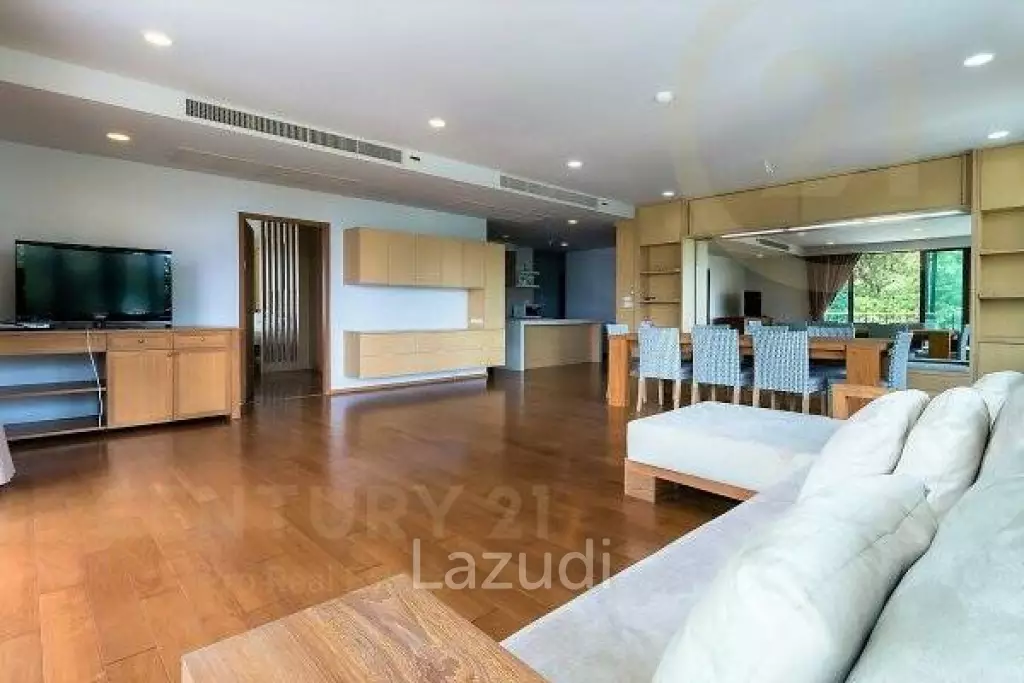 Luxury 3 Bed Beachfront Condo