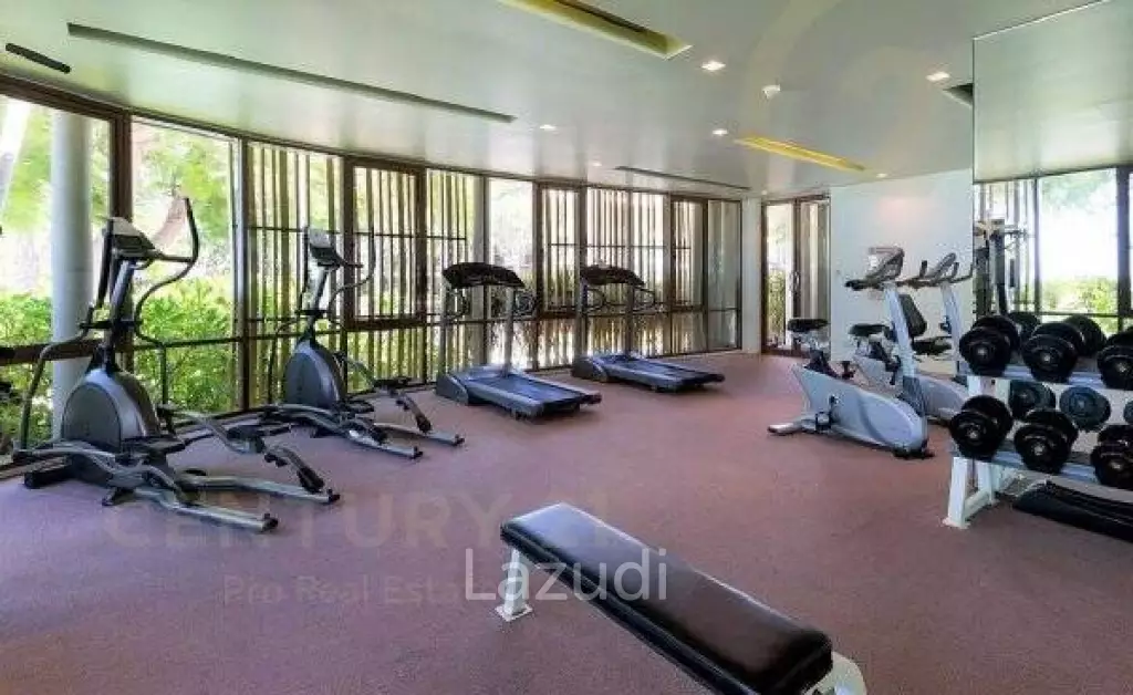 Luxury 3 Bed Beachfront Condo