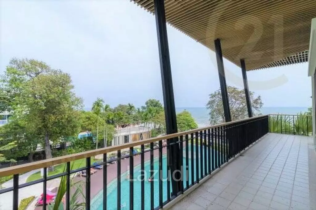 Luxury 3 Bed Beachfront Condo