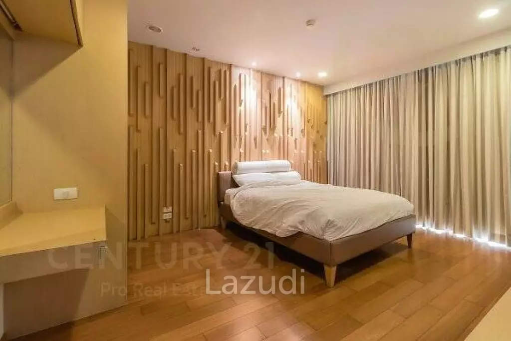 Luxury 3 Bed Beachfront Condo