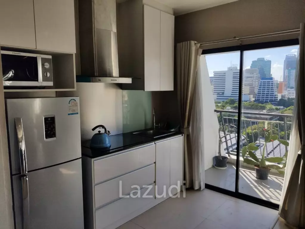 1 Bed 1 Bath 80 SQ.M. Renova Residence Chidlom