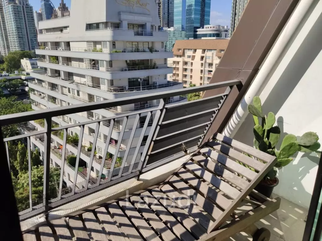1 Bed 1 Bath 80 SQ.M. Renova Residence Chidlom
