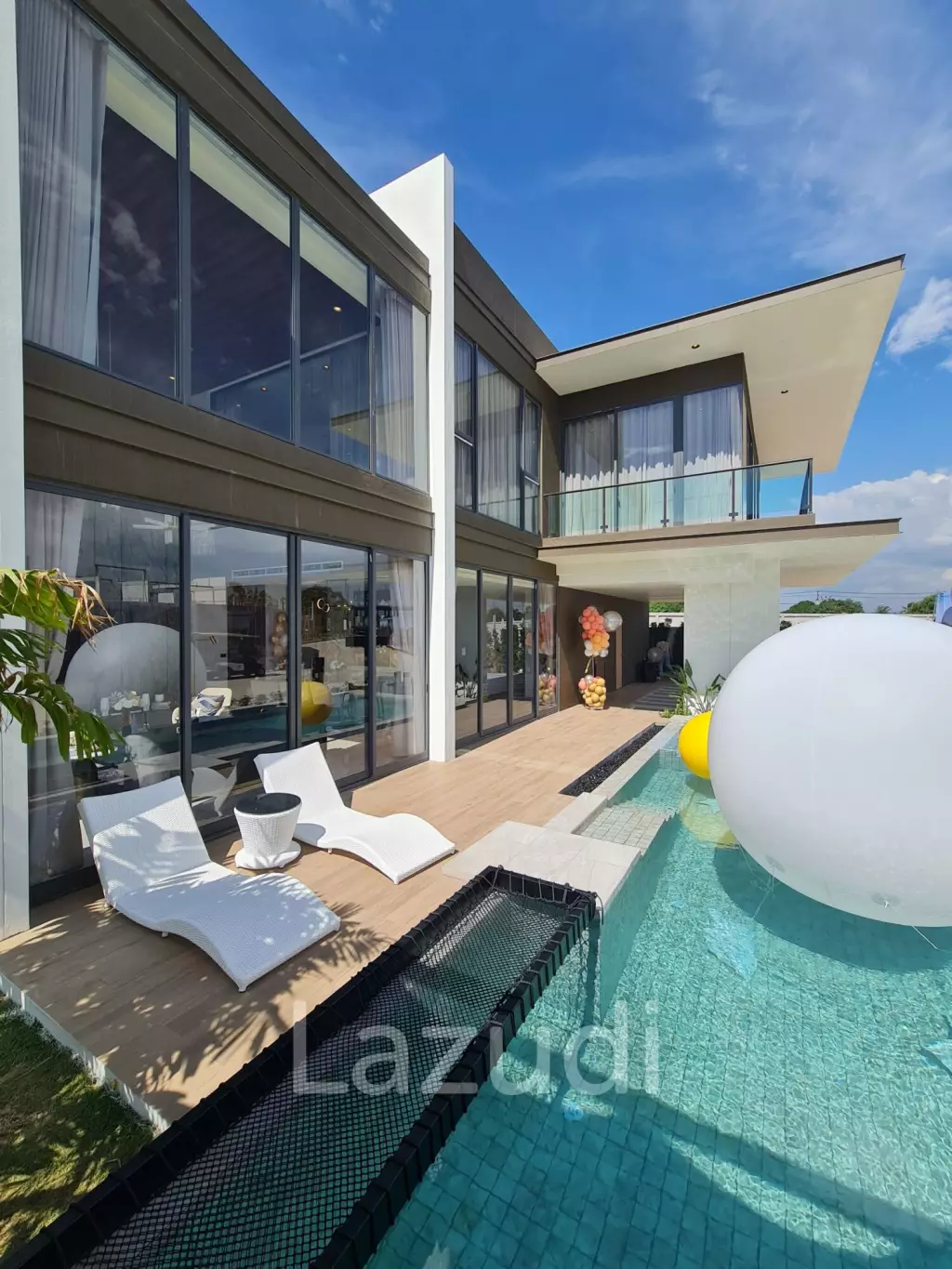4 Bed 375.75 SQ.M Highbury Hill Pool Villas Pattaya