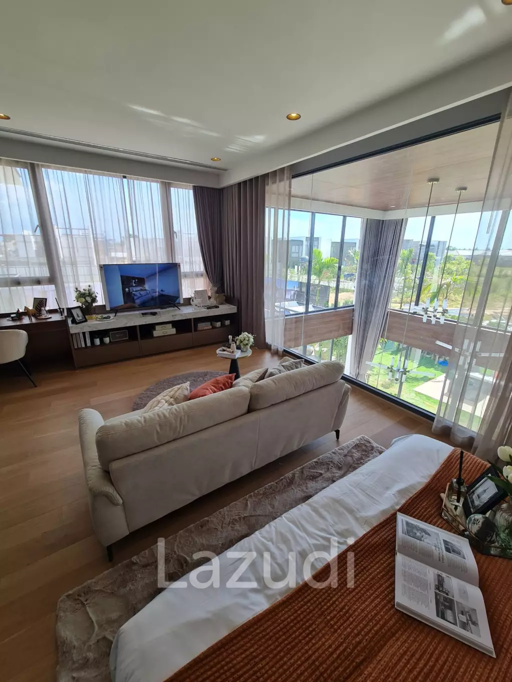 4 Bed 375.75 SQ.M Highbury Hill Pool Villas Pattaya