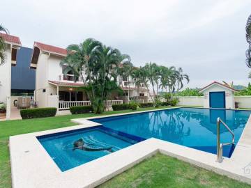 BAAN FANNY : 2 bed 2 storey