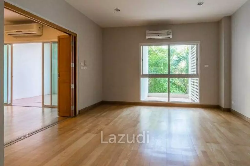 Mountain View 1 Bed Condo