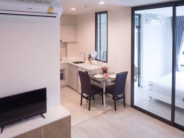 1 bed 35SQ.M Life One Wireless - Sale with tenant