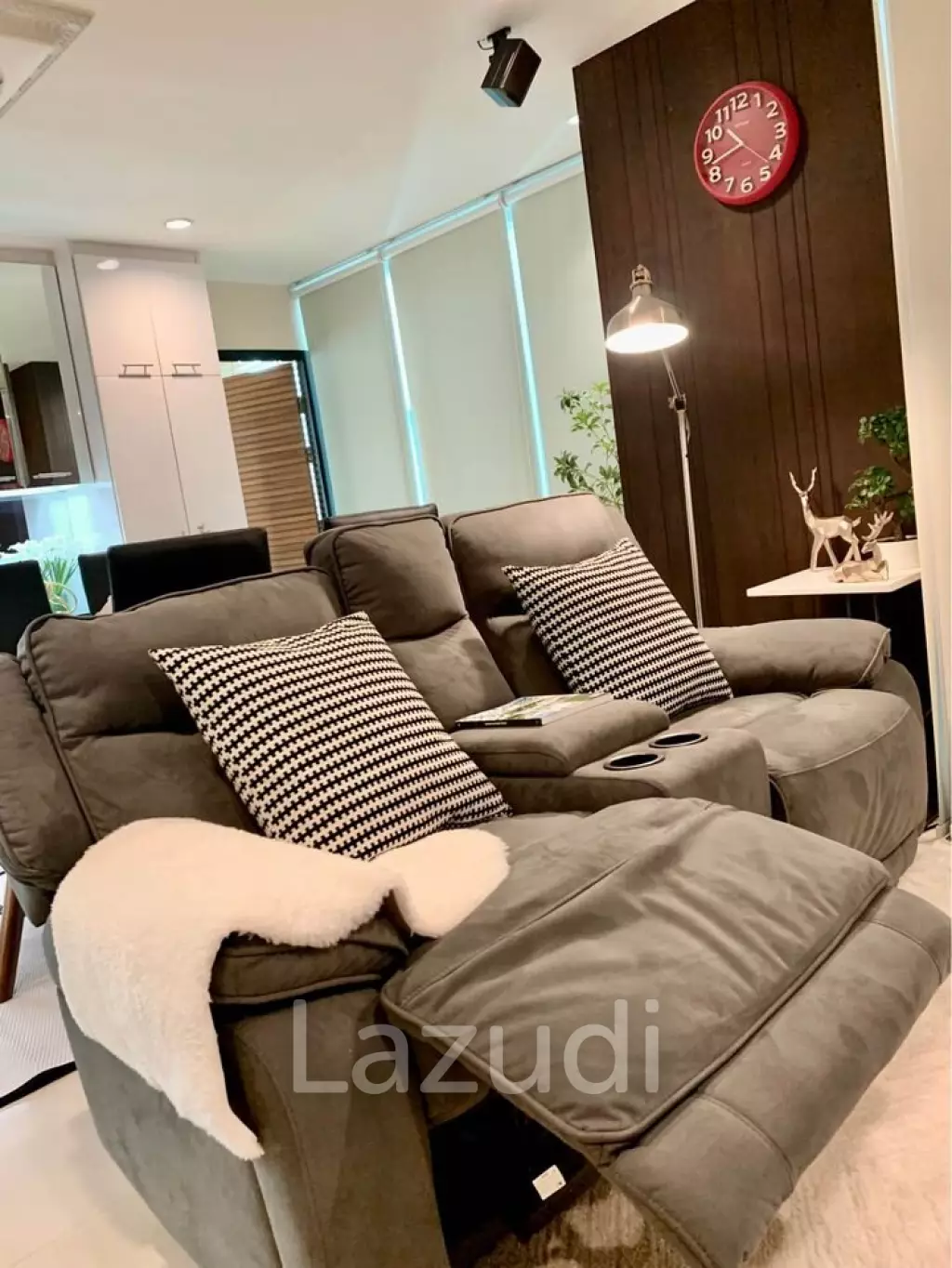2 Bed 63 SQ.M. Sukhumvit Living Town