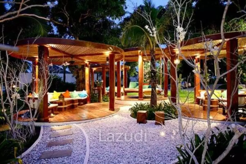 DHEVAN DARA: Garden Pool Villa