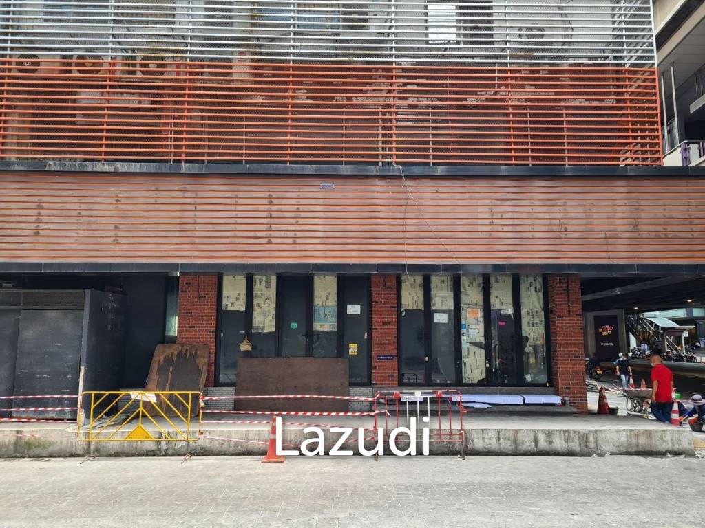Corner 2 Story Retail Space On Top Location In at BTS SALA DEANG