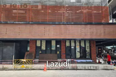 Corner 2 Story Retail Space On Top Location In at BTS SALA DEANG