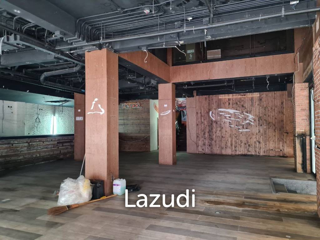 Corner 2 Story Retail Space On Top Location In at BTS SALA DEANG