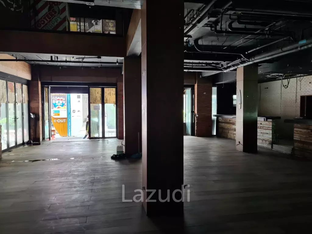 Corner 2 Story Retail Space On Top Location In at BTS SALA DEANG