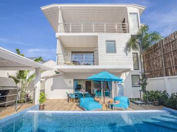 4 Bed 5 Bath 300 SQ.M VILLA COLIBRI at Ban Tai Estate