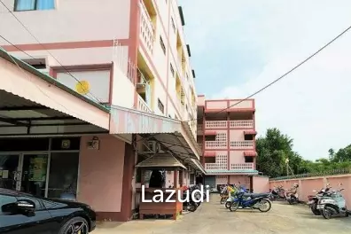 69 Rooms Apartment Building in Town For Sale