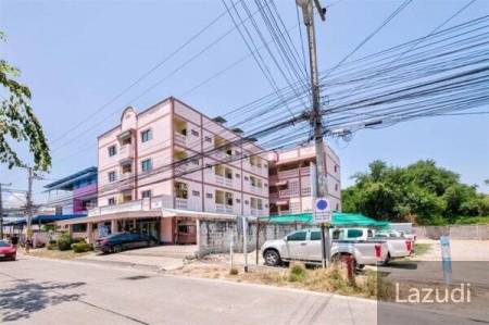 69 Rooms Apartment Building in Town For Sale