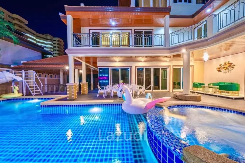 Pool Villa for Sale at Jomtien Beach