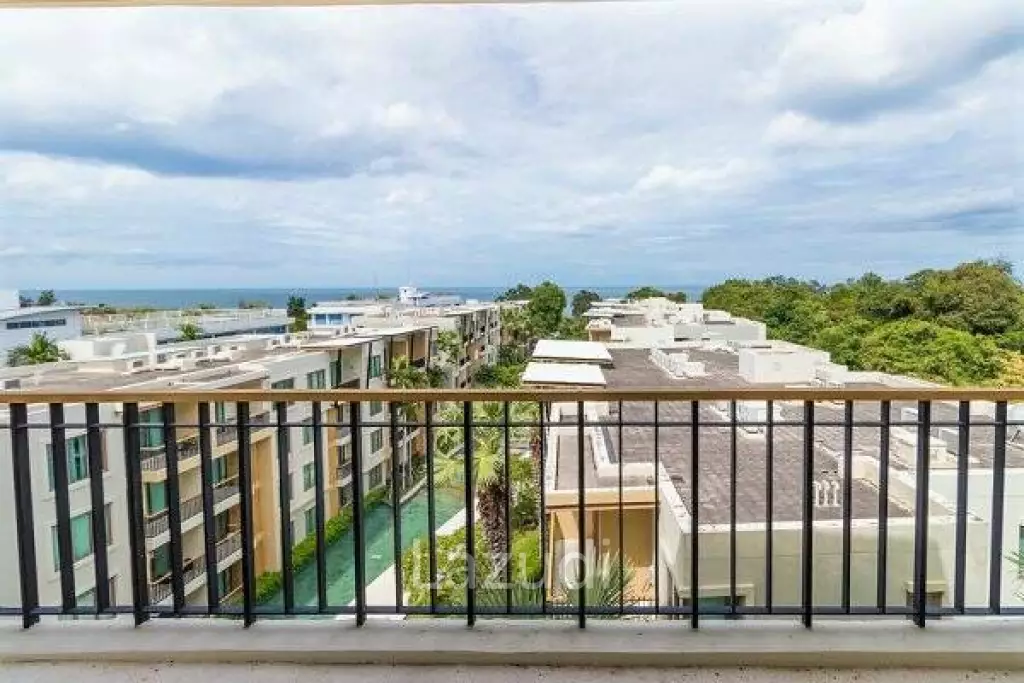 Luxury 3 Bed Beachfront Condo