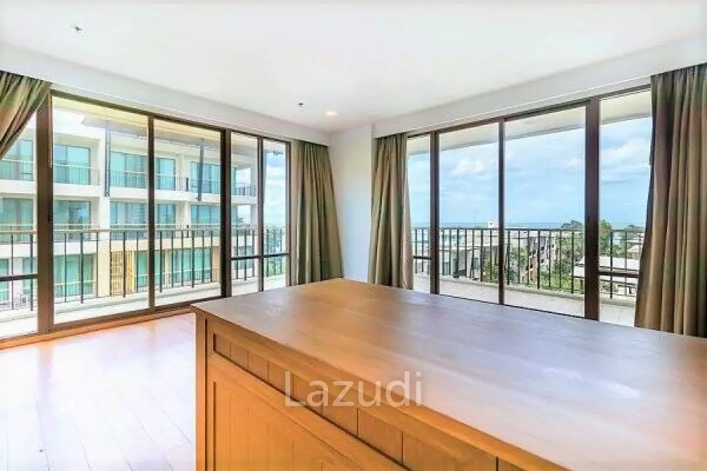 Luxury 3 Bed Beachfront Condo