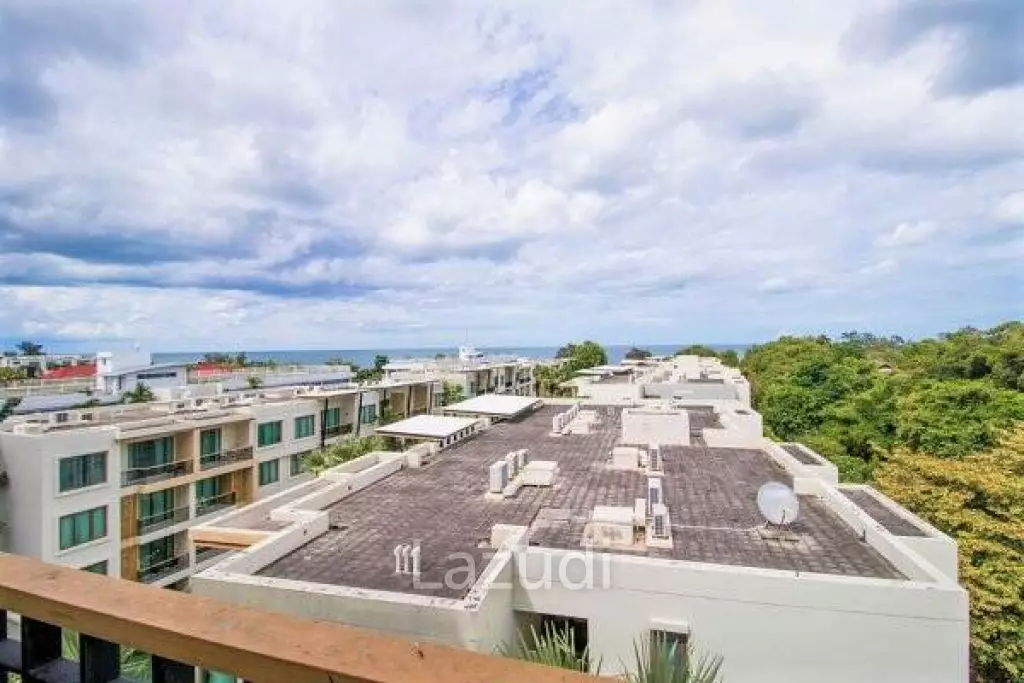 Luxury 3 Bed Beachfront Condo