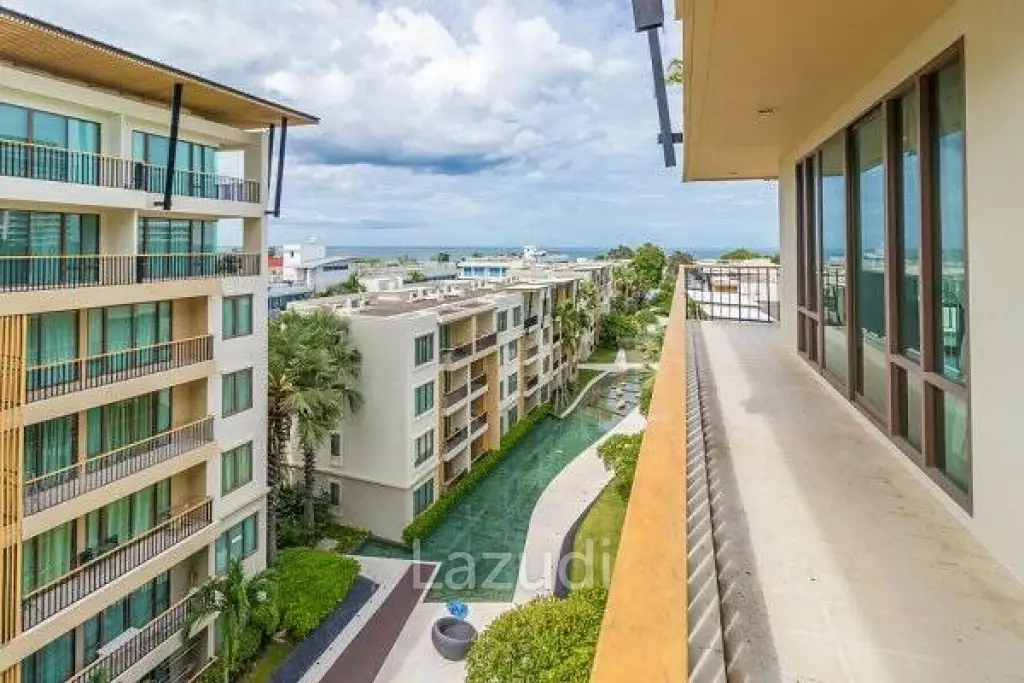 Luxury 3 Bed Beachfront Condo