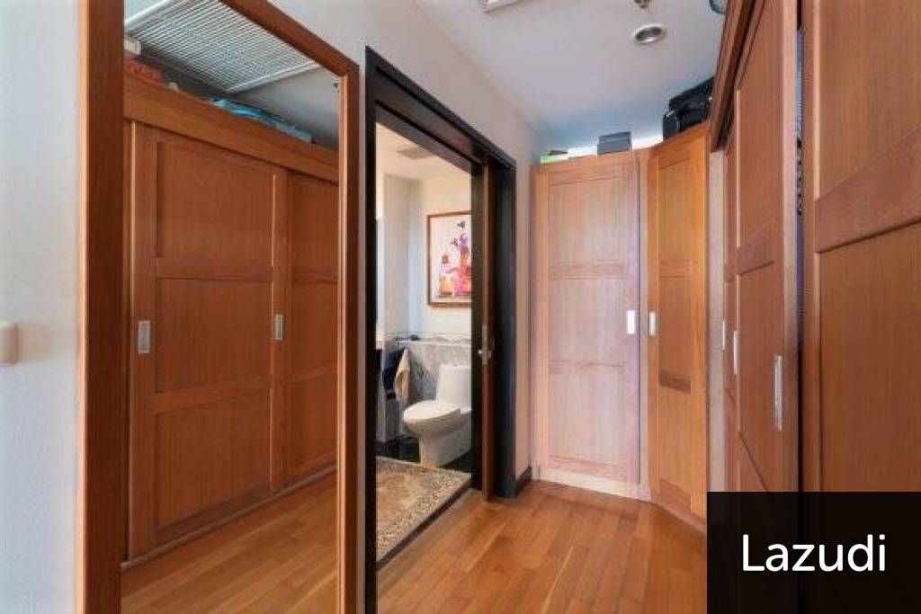 Luxury Penthouse With Spectacular Views Luxury Penthouse With Spectacular Views