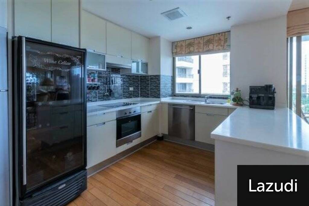 Luxury Penthouse With Spectacular Views Luxury Penthouse With Spectacular Views