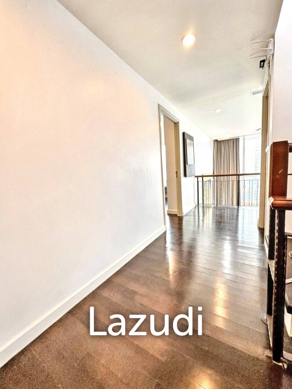 3 Bed 3 Bath 220 SQ.M Watermark Choapraya