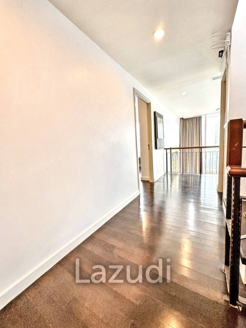 3 Bed 3 Bath 220 SQ.M Watermark Choapraya